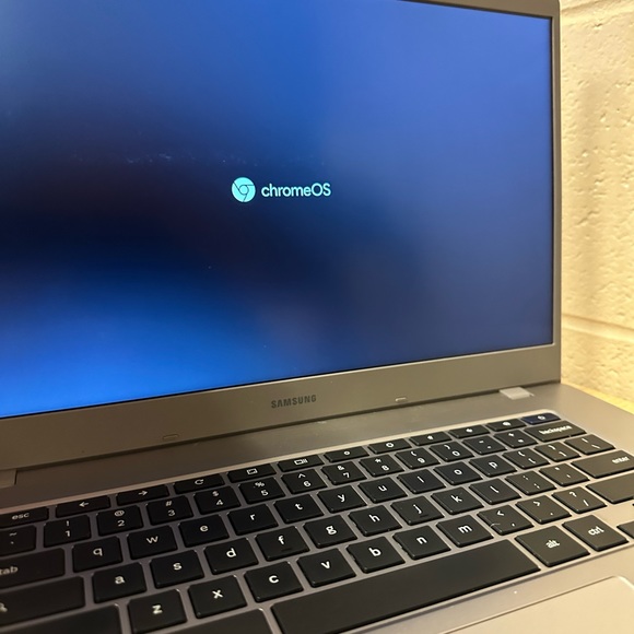 Google Chrome book - Picture 2 of 4